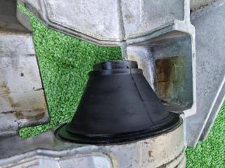 Подушка двигателя левая Serena 2017 GFC27 MR20