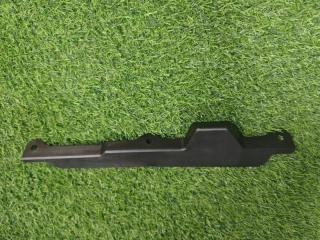 Брызговик передний левый Toyota Camry