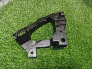 Запчасть крепление бампера переднее левое Honda Vezel 2015-2018 711190-t7j-h01 новая Крепление бампера переднее левое Honda Vezel 2015-2018 711190-t7j-h01 новая