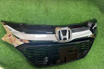 Решетка радиатора передняя Honda Vezel 2014-2018