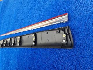 Молдинг двери передний правый RX 2009-2014