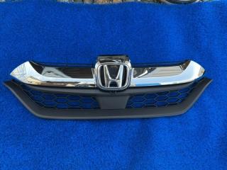 Запчасть решетка радиатора передняя Honda CR-V 2017-2019