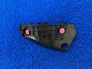 Крепление бампера переднее правое Toyota Harrier 2020+