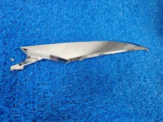 Накладка на фару передняя правая Vezel 2018-2022 RU