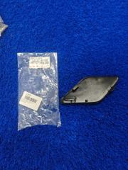 Заглушка бампера передняя правая toyota Prius 2015-2018