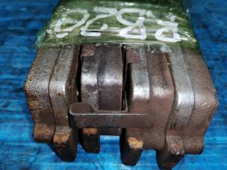 Колодки тормозные задние NISSAN STAGEA WGNC34 RB25DET 4 ракурс