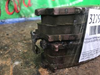 Колодки тормозные передние NISSAN BLUEBIRD EU14 SR18DE 41060-64J93 2 ракурс