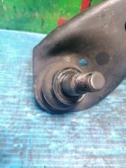 Рычаг левый передний TOYOTA NOAH AZR65 1AZ-FSE 48069-29235 3 ракурс