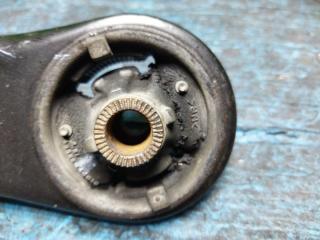 Рычаг правый передний TOYOTA VOXY AZR60 1AZ-FSE 48068-29235 3 ракурс
