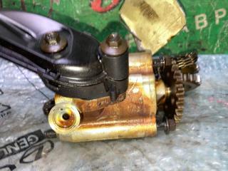 Масляный насос NISSAN VANETTE SKP2MN L8 15010HA001 4 ракурс Масляный насос NISSAN VANETTE SKP2MN L8 15010HA001 4 ракурс