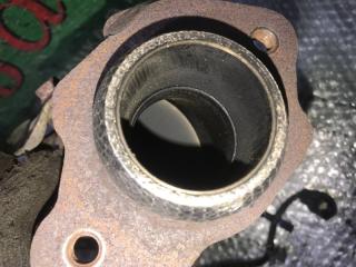 Коллектор выпускной TOYOTA RACTIS NCP125 1NZ-FE 3 ракурс