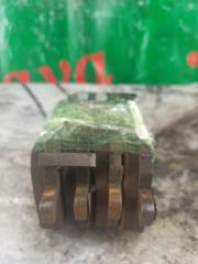 Колодки тормозные передние TOYOTA NOAH AZR60 1AZ-FSE 04465-02070 2 ракурс