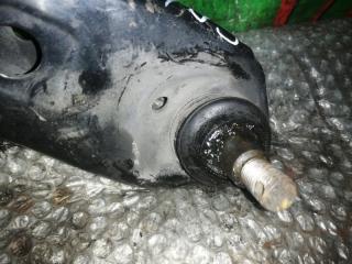 Рычаг правый передний TOYOTA NOAH ZRR70 3ZR-FAE 48068-29265 2 ракурс