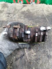 Колодки тормозные передние MITSUBISHI CANTER FEB90 4P10 2 ракурс