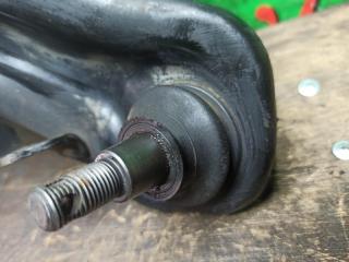 Рычаг правый передний HONDA STEPWGN RG1 K20A 51350-SLJ-013 2 ракурс