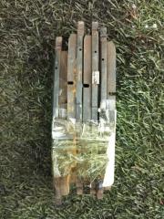 Колодки тормозные передние NISSAN ELGRAND E51 VQ35DE 41060-CN000 3 ракурс