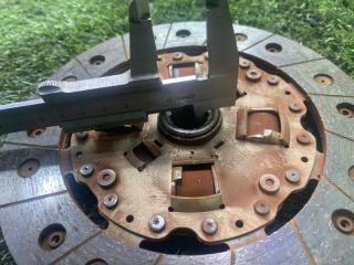 Маховик передний NISSAN PRESEA R10 GA15DS 4 ракурс