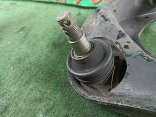 Рычаг правый передний MAZDA BONGO SK22V R2 5 ракурс