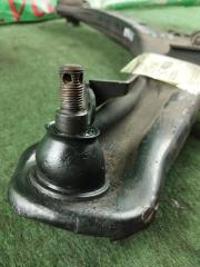 Рычаг правый передний HONDA STEPWGN RK1 R20A 51350-SZW-901 5 ракурс