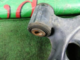 Рычаг правый передний SUZUKI SWIFT ZC72S K12B 45201-71L00 4 ракурс