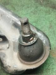 Рычаг правый передний HONDA STEPWGN RK5 R20A 51350-SZW-901 3 ракурс