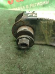 Рычаг правый передний NISSAN VANETTE SK82VN F8 5 ракурс