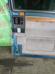 Дверь правая задняя CHEVROLET ASTRO CL11006 L35 5 ракурс Дверь правая задняя CHEVROLET ASTRO CL11006 L35 5 ракурс