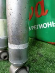 Амортизатор задний TOYOTA PRIUS ZVW30 2ZR-FXE 48530-WY020 4 ракурс