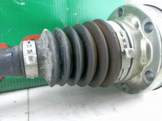 Привод правый передний AUDI Q3 8UB CZDA 3 ракурс Привод правый передний AUDI Q3 8UB CZDA 3 ракурс