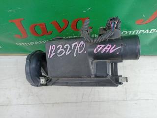 Корпус воздушного фильтра передний TOYOTA AQUA NHP10 1NZ-FXE 5 ракурс