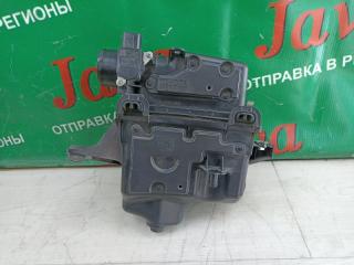 Корпус воздушного фильтра передний TOYOTA AQUA NHP10 1NZ-FXE 4 ракурс