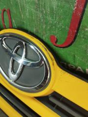 Решетка радиатора передняя TOYOTA TOYOACE XZU508 N04C-UN 5 ракурс Решетка радиатора передняя TOYOTA TOYOACE XZU508 N04C-UN 5 ракурс