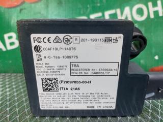 Блок управления задний TESLA MODEL 3 5YJ3 3D1 1097855-00-H, 1089775 2 ракурс Блок управления задний TESLA MODEL 3 5YJ3 3D1 1097855-00-H, 1089775 2 ракурс