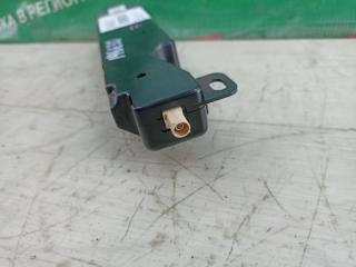 Антенна TESLA MODEL 3 5YJ3 3D1 1585601-00-D 5 ракурс Антенна TESLA MODEL 3 5YJ3 3D1 1585601-00-D 5 ракурс