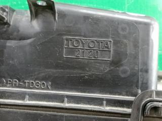Корпус воздушного фильтра передний TOYOTA AQUA NHP10 1NZ-FXE 17812-21040 3 ракурс