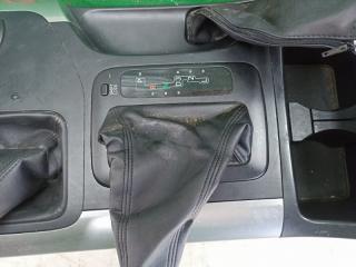 Бардачок между сиденьями TOYOTA LAND CRUISER PRADO VZJ121 5VZ-FE 4 ракурс Бардачок между сиденьями TOYOTA LAND CRUISER PRADO VZJ121 5VZ-FE 4 ракурс