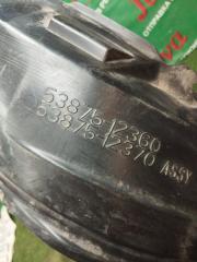 Подкрылок правый передний TOYOTA COROLLA RUNX NZE121 1NZ-FE 4 ракурс Подкрылок правый передний TOYOTA COROLLA RUNX NZE121 1NZ-FE 4 ракурс