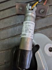Петля капота передняя AUDI A8 4H2 CEUA 4H0823283D, 4H0823301F 5 ракурс