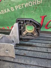 Крепление радиатора BMW 1-SERIES F20 N13B16A 4 ракурс Крепление радиатора BMW 1-SERIES F20 N13B16A 4 ракурс