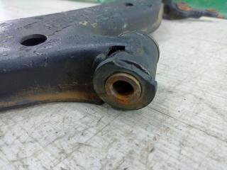 Рычаг правый передний MAZDA FAMILIA VFY11 QG15DE 545004M501 4 ракурс
