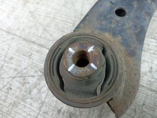 Рычаг правый передний HONDA STEPWGN RK2 R20A 51350-SZW-901 2 ракурс