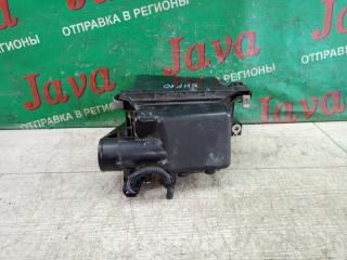 Корпус воздушного фильтра передний TOYOTA AQUA NHP10 1NZ-FXE 3 ракурс