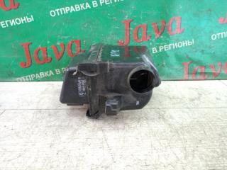 Корпус воздушного фильтра передний TOYOTA AQUA NHP10 1NZ-FXE 4 ракурс