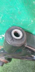 Рычаг правый передний DAIHATSU MIRA e:S LA350S KF-VE 48068-B2100 3 ракурс Рычаг правый передний DAIHATSU MIRA e:S LA350S KF-VE 48068-B2100 3 ракурс
