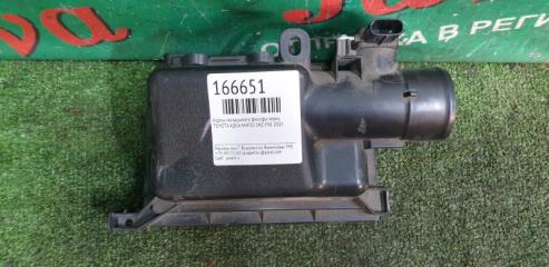 Корпус воздушного фильтра передний TOYOTA AQUA NHP10 1NZ-FXE 2 ракурс