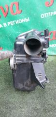 Корпус воздушного фильтра передний TOYOTA AQUA NHP10 1NZ-FXE 4 ракурс