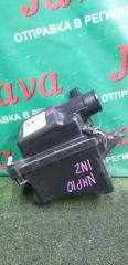 Корпус воздушного фильтра передний TOYOTA AQUA NHP10 1NZ-FXE 1 ракурс