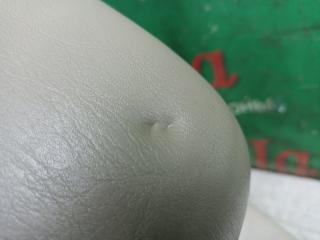 Бардачок подлокотник TOYOTA LAND CRUISER UZJ100 2UZ-FE 3 ракурс Бардачок подлокотник TOYOTA LAND CRUISER UZJ100 2UZ-FE 3 ракурс