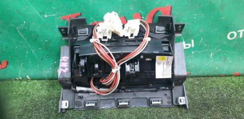 Прикуриватель задний AUDI A8 4H2 CEUA 4H0864051B 5 ракурс