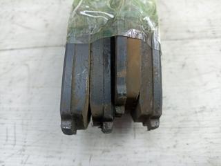 Колодки тормозные передние NISSAN LIBERTY RM12 QR20DE 41060-0P690 3 ракурс